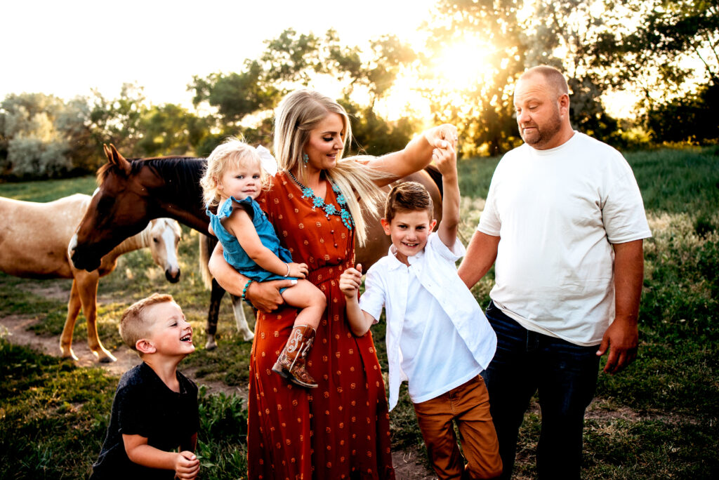 Utah family photos with horses